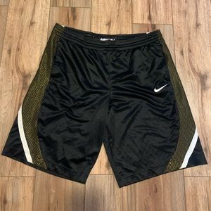 Nike Mens Basketball Shorts, Size Medium